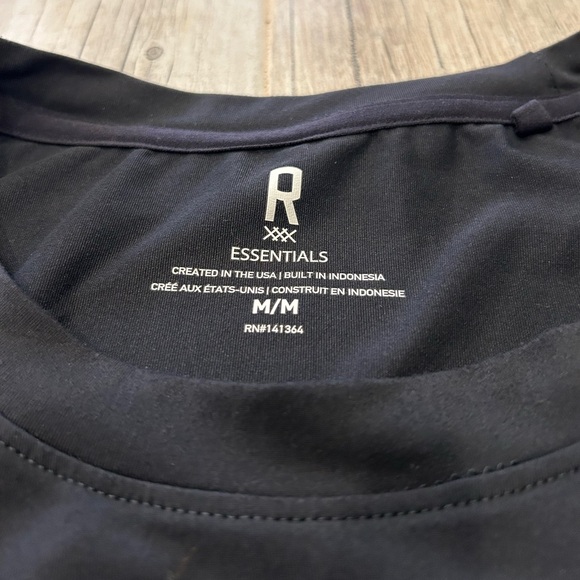 Mens Rhône Essentials Workout Shirt, M - Picture 2 of 3